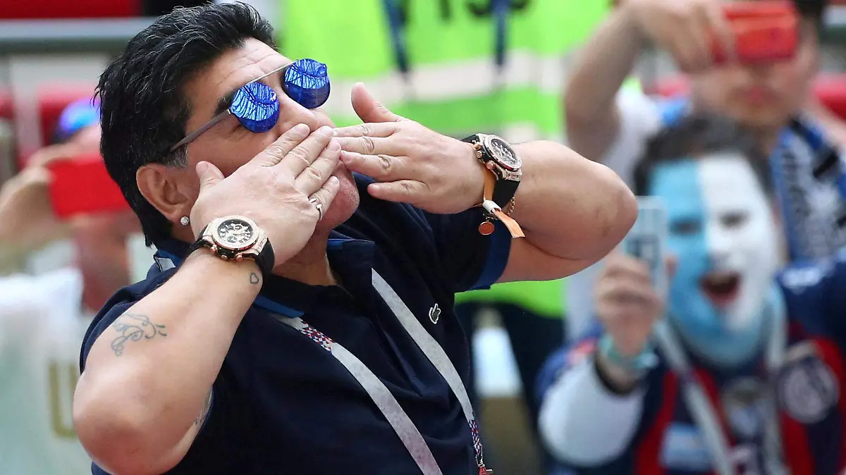 2024-05-02T234558Z_1915798555_RC2OI7AFH9I3_RTRMADP_3_SOCCER-ARGENTINA-MARADONA