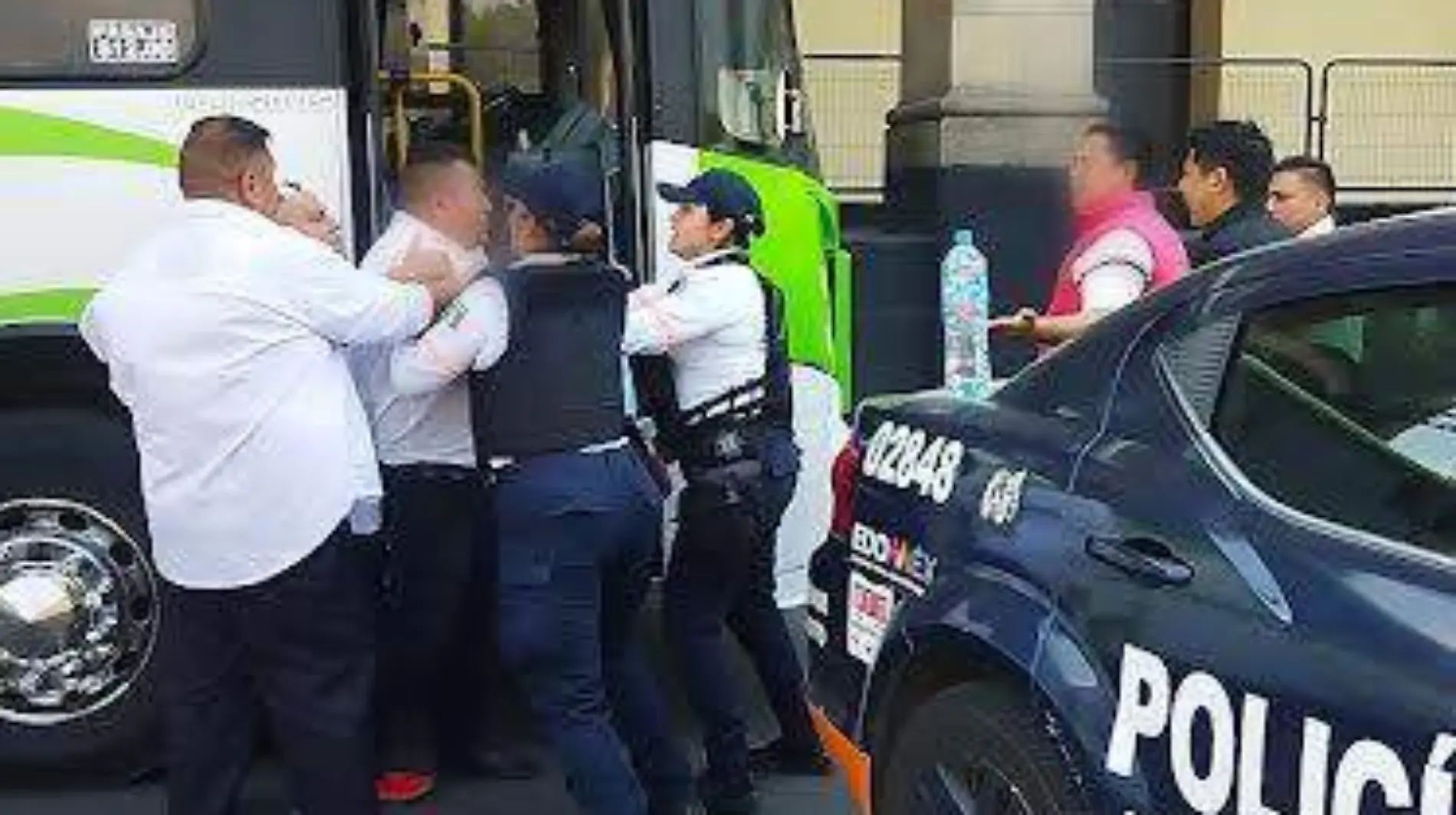 policía