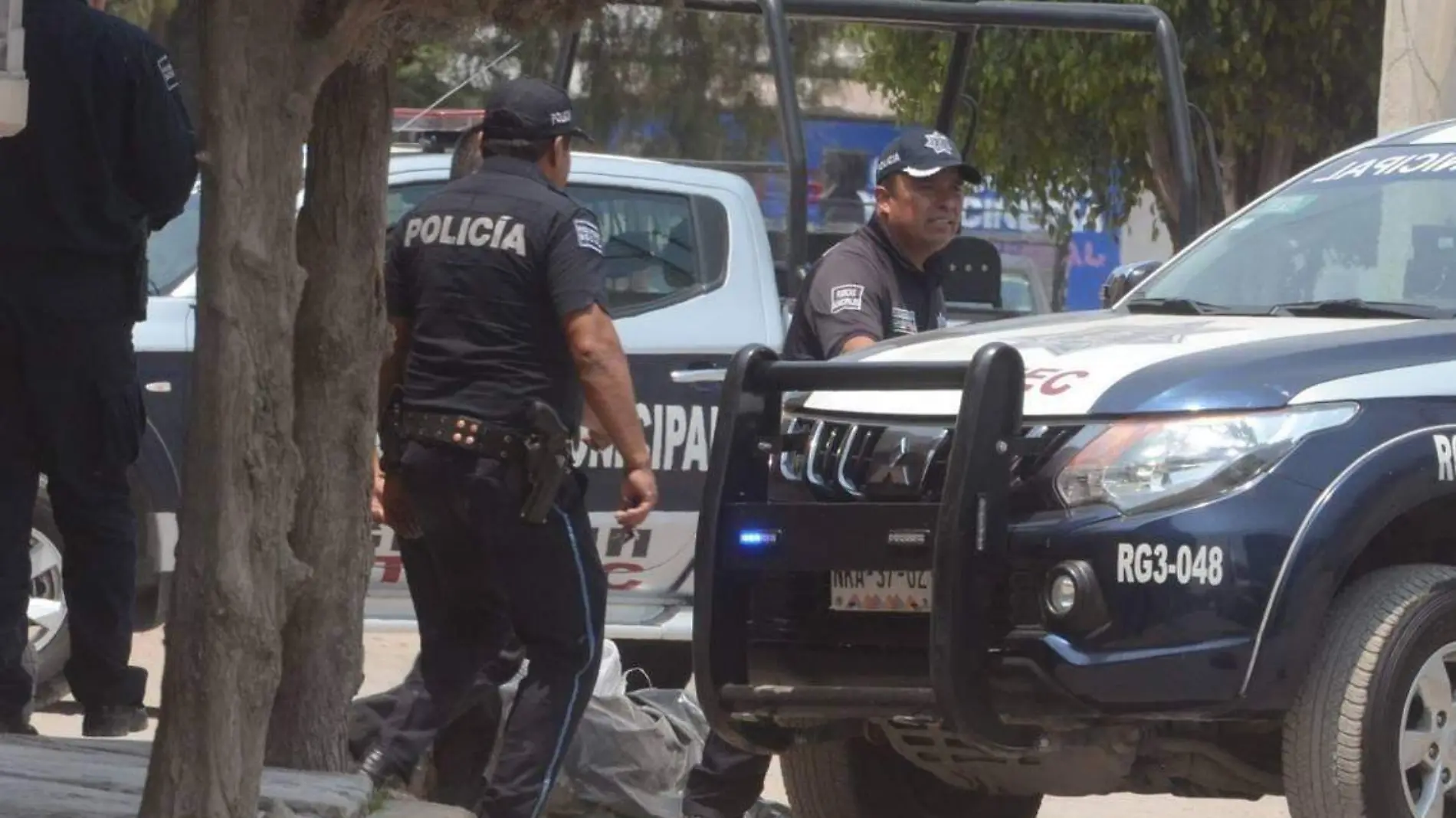 Policías