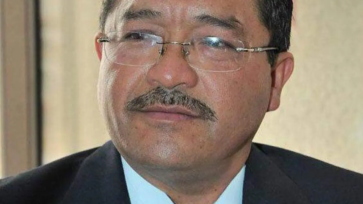Victorino-Barrios-Dávalos-Contralor-legislativo-2