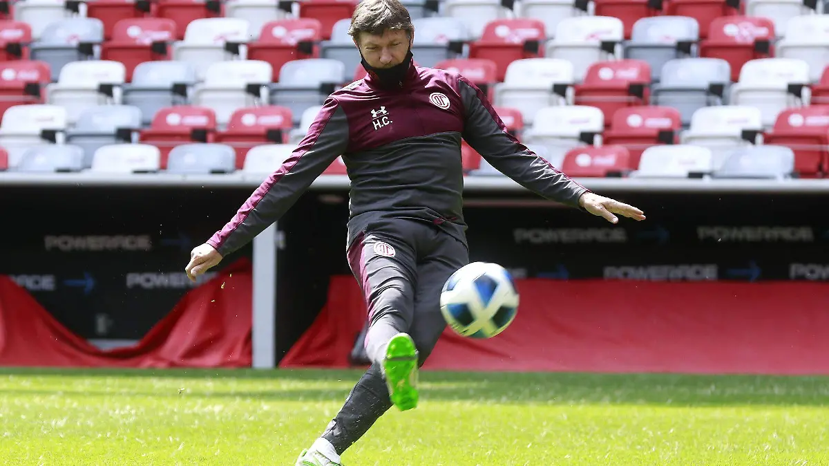 hernáncristante tecnico del toluca espera un partido difícl contra américa