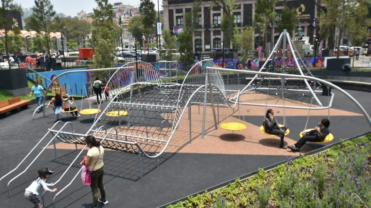 juegos plaza gonzález arratia