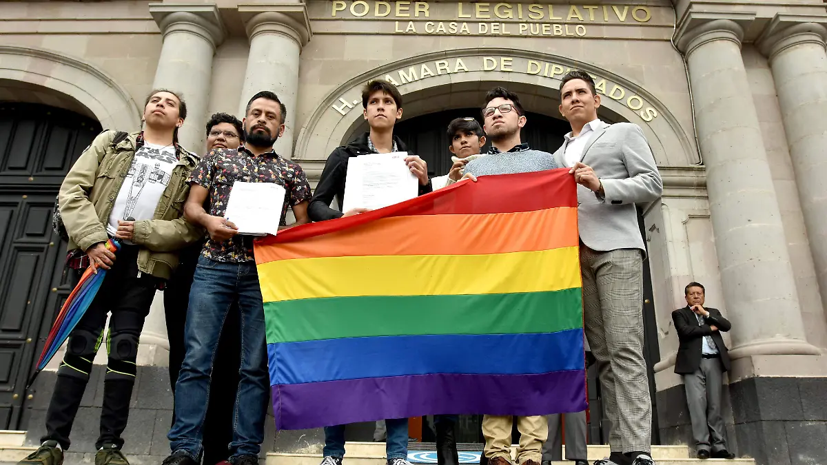 LR-FUERADELCLOSET0008