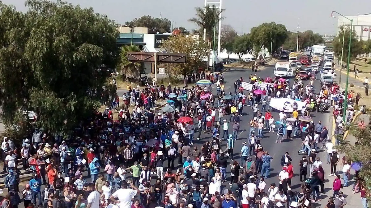 27695165-603a-4c4b-ace0-c2de16157fb5