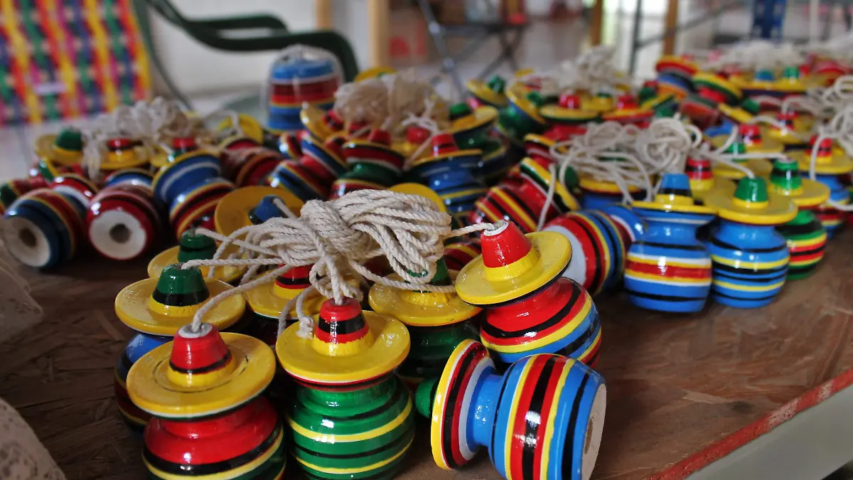 LR-JUGUETE TRADICIONAL0034