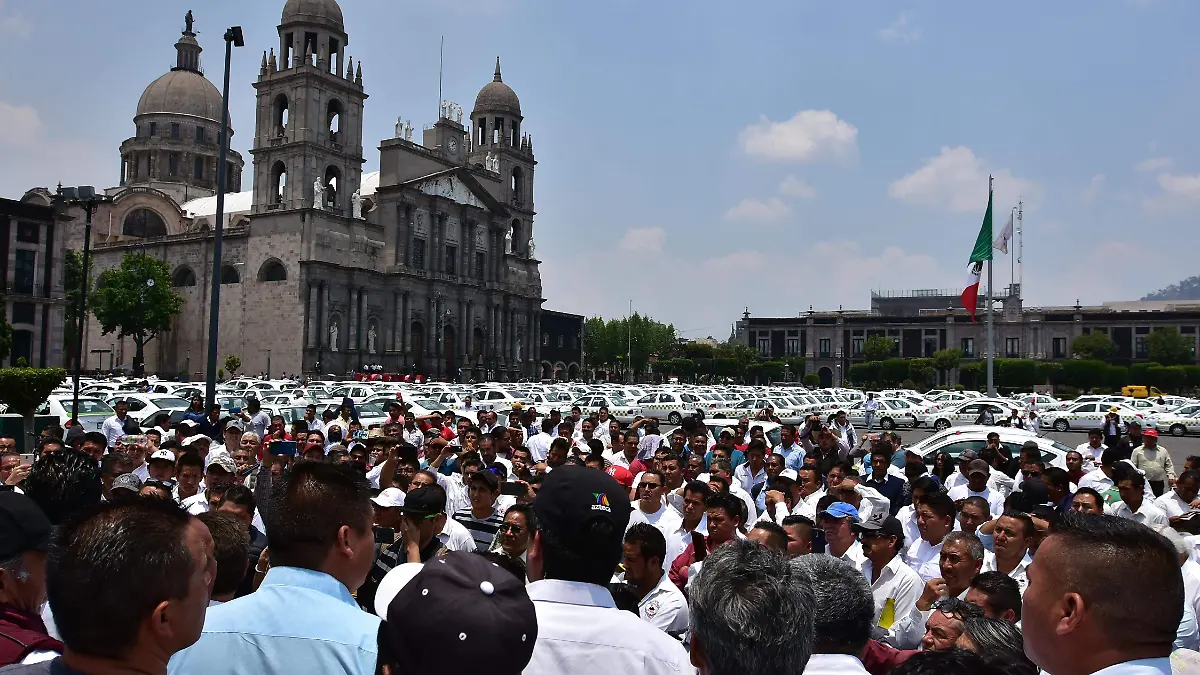 BLOQUEO TAXISTAS  12