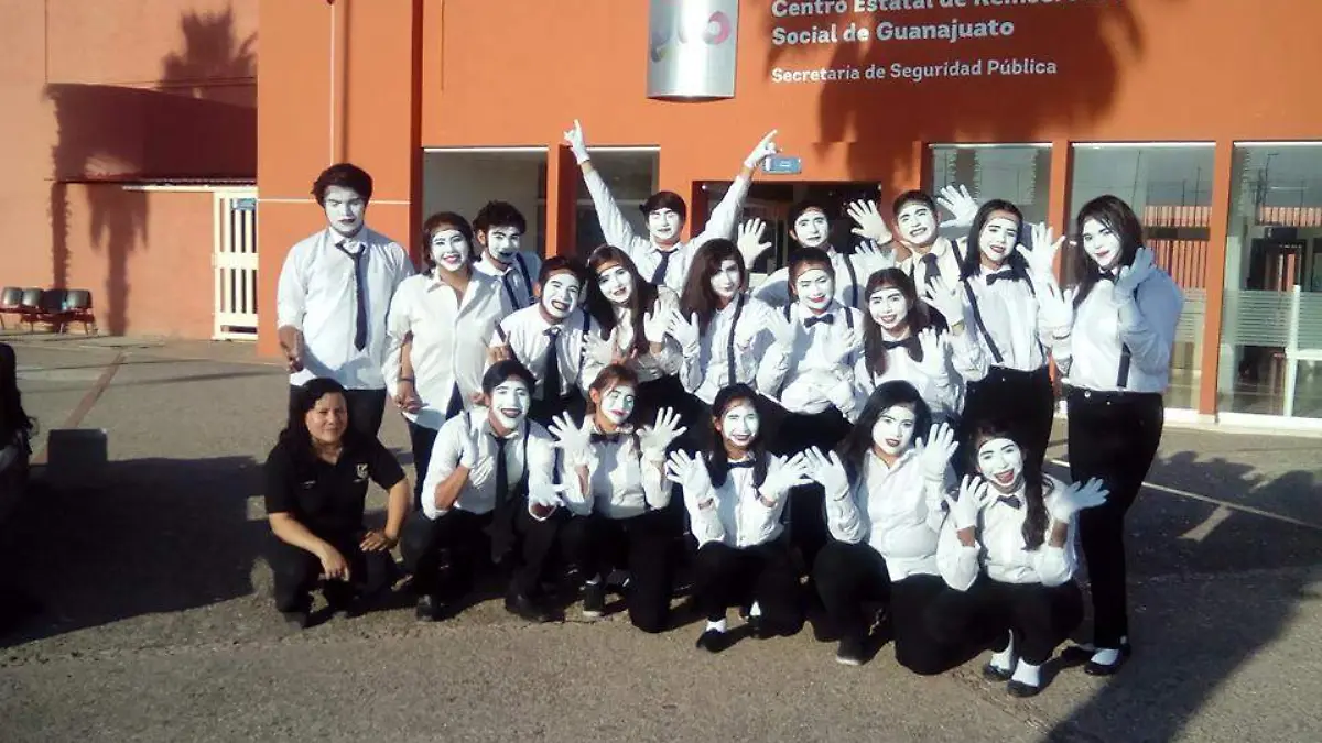 FESTIVAL PANTOMIMA 1