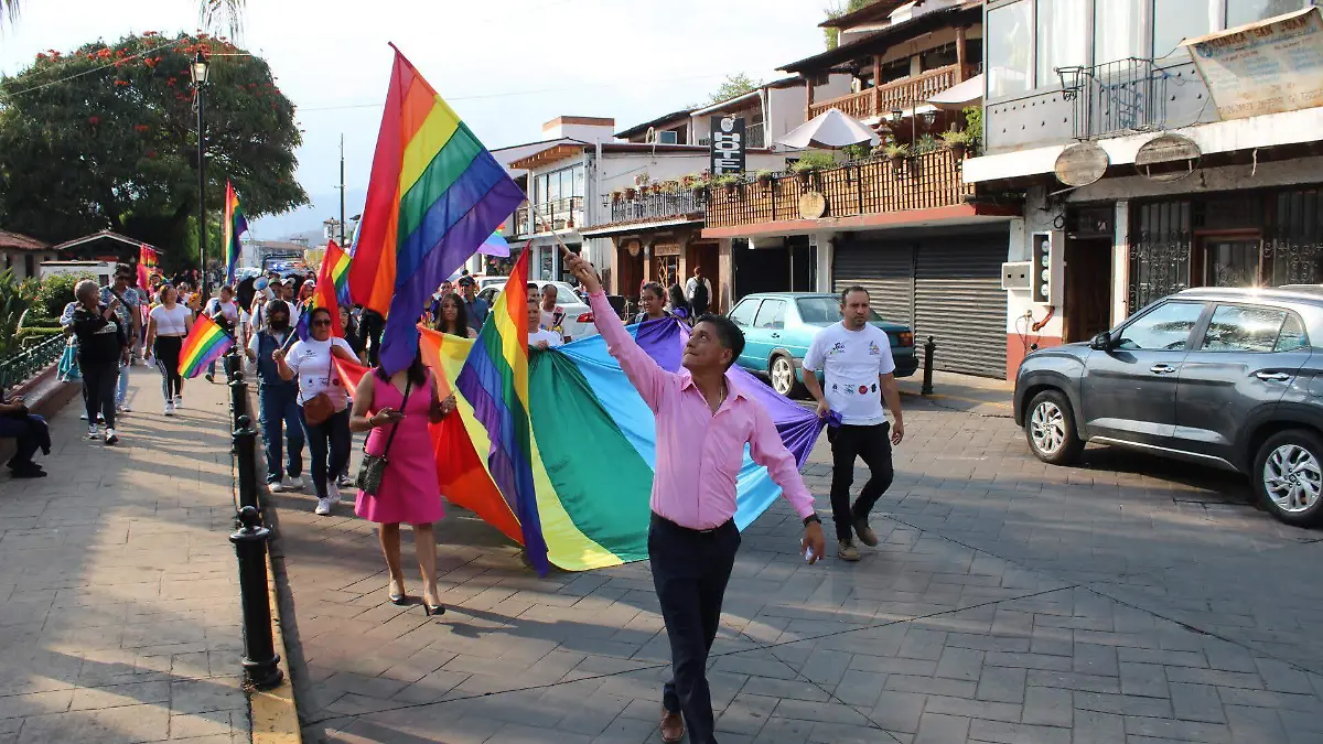 marcha lgbt valle de bravo