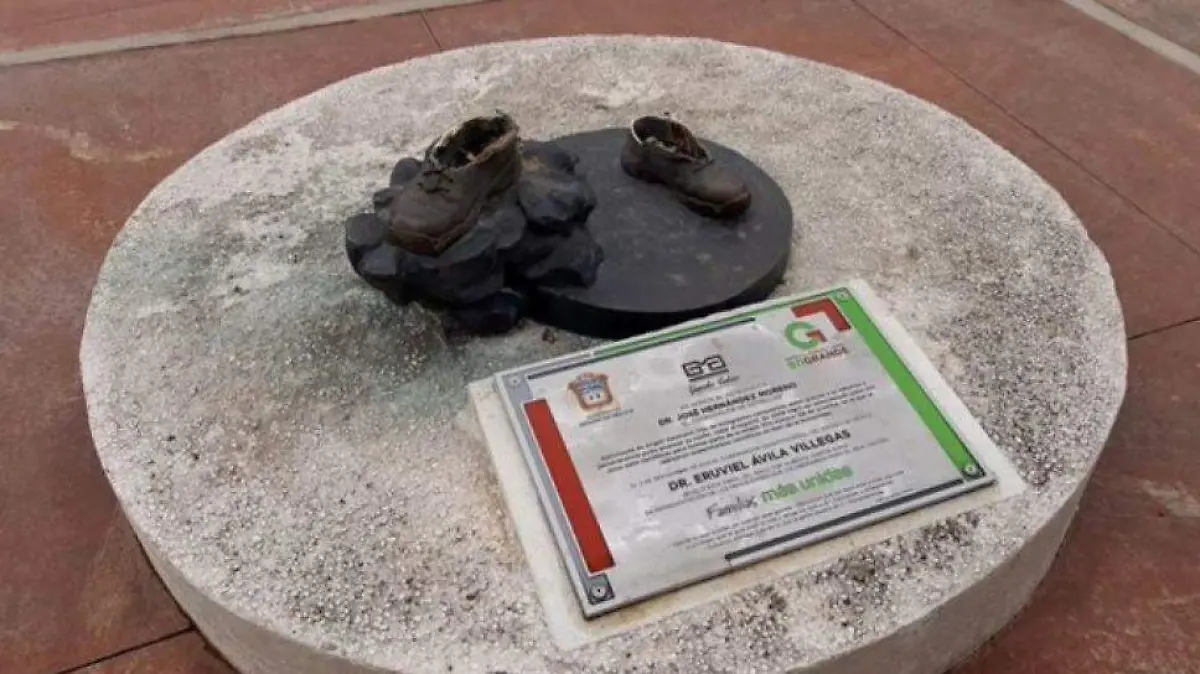 robo_estatua