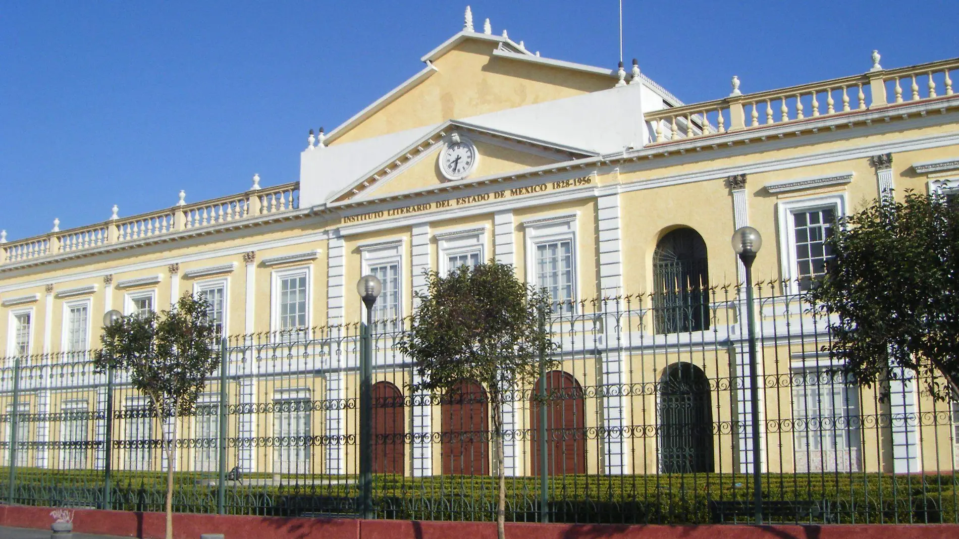 EDIFICIO-DE-RECTORIA-UAEM