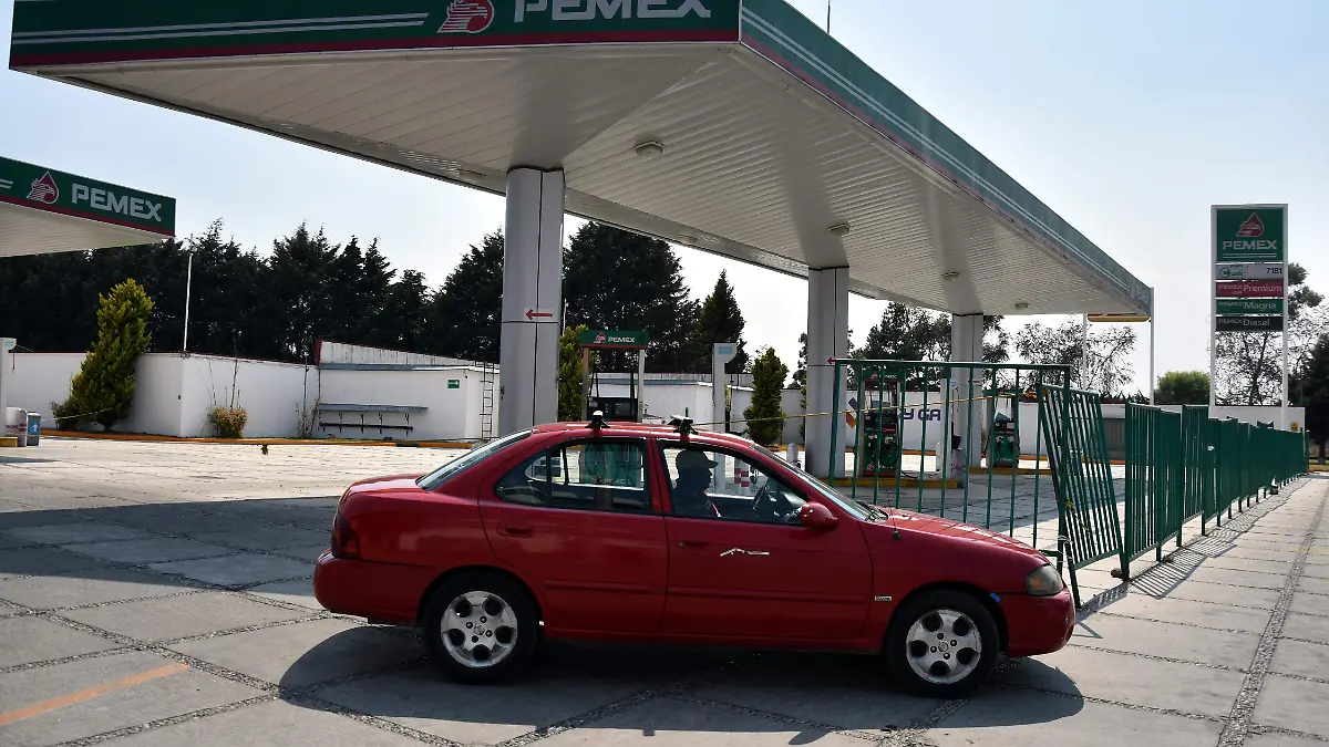 LR-GASOLINERA06