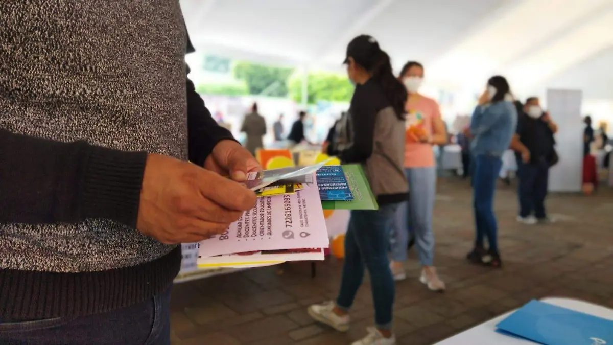 1f056c3c-dbd3-423f-9690-5917f6d74319