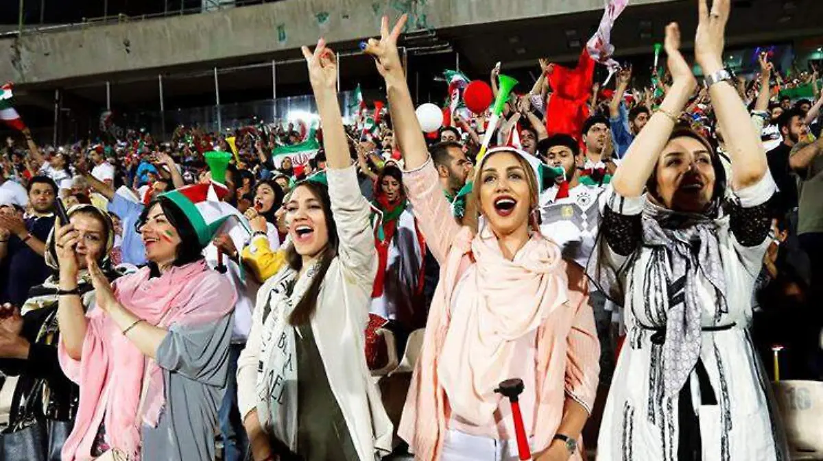 iran-mujeres-estadio-efe