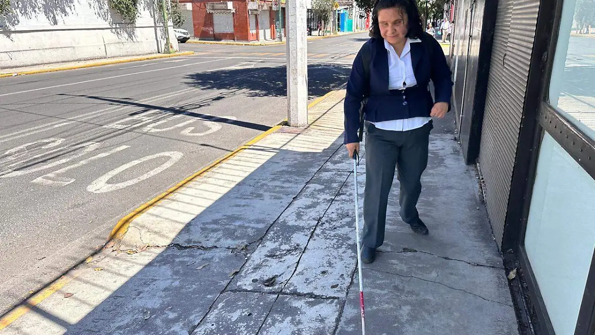 Banquetas y calles es