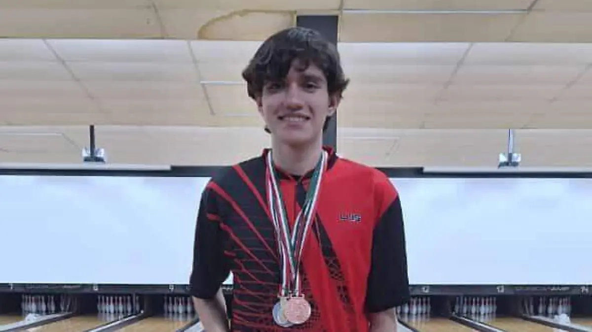 Boliche Estado de México Luis Pérez