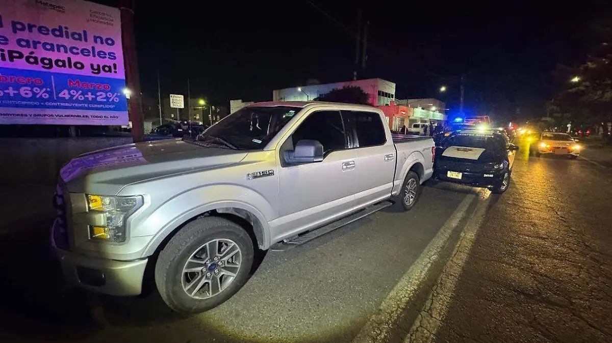camioneta-hocidios-taqueria-toluca