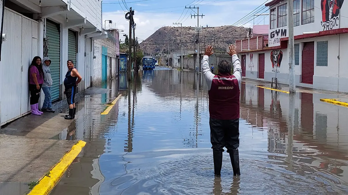 trolebus-inundacion-chalco