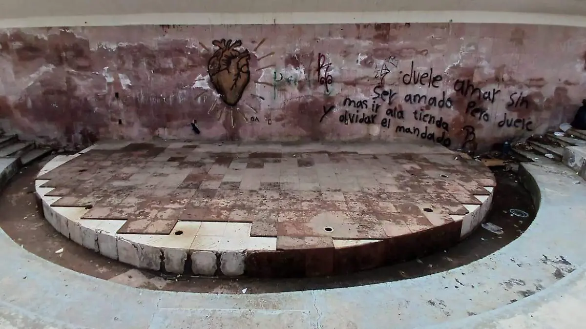 teatro-tejupilco-grafiteado