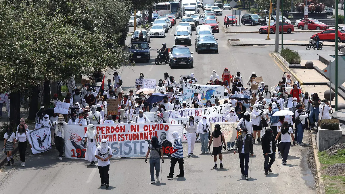 marcha UAEMex-UniRadio