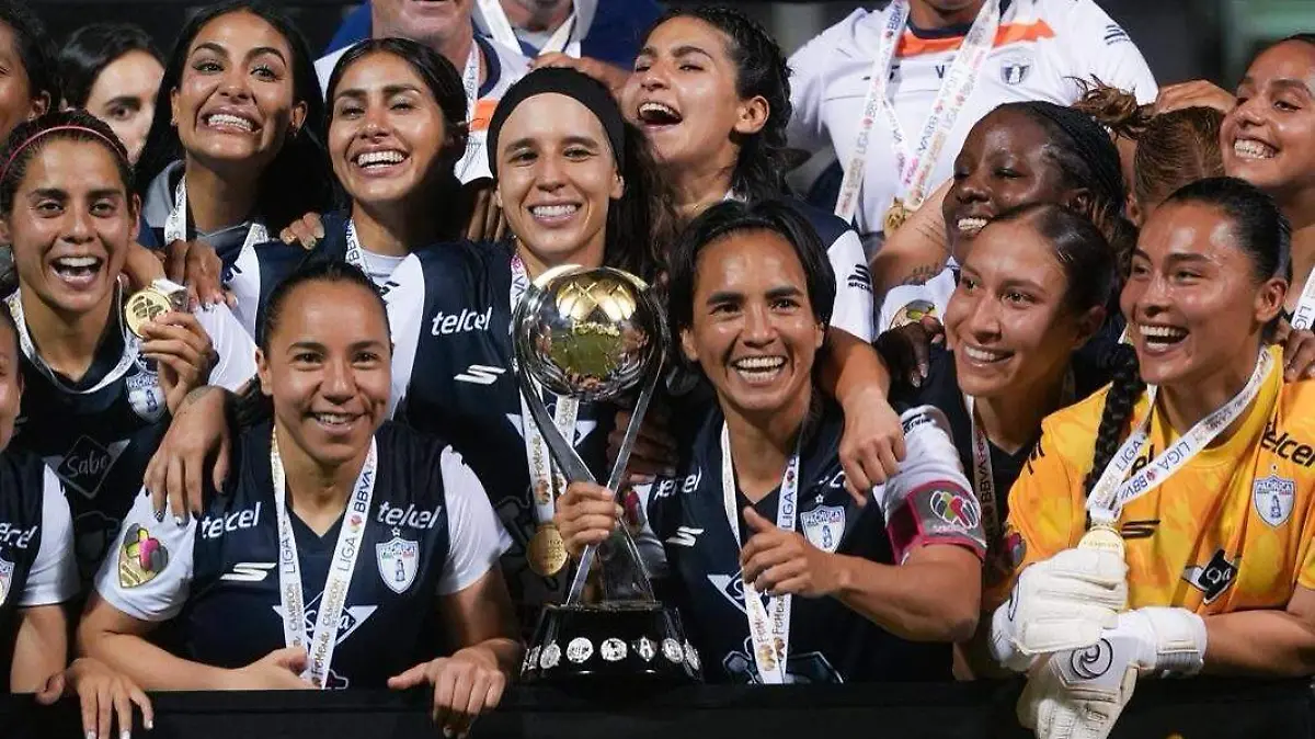Pachuca Femenil Charlyn Corral