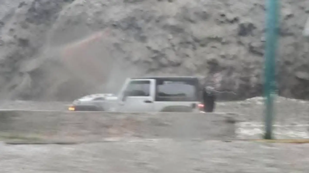 camioneta-anegada-tlalnepantla