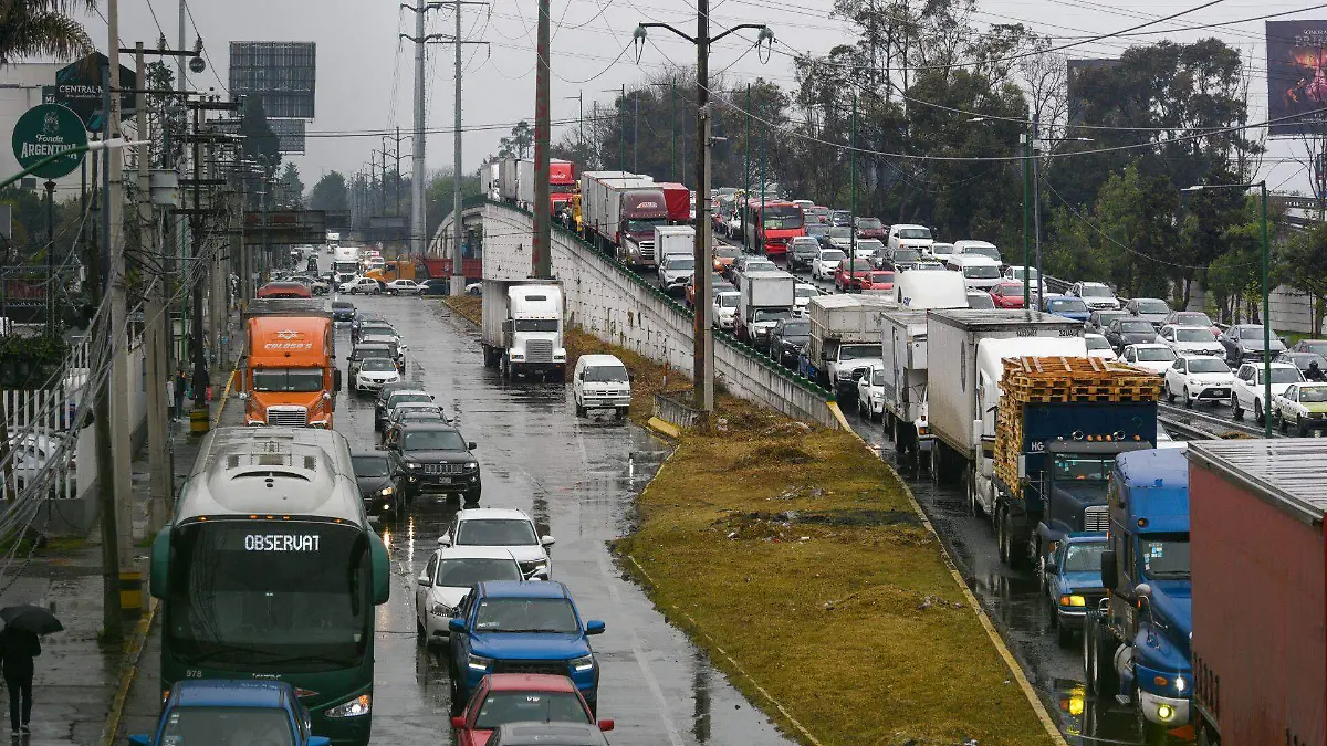 1019689_Transportista de Hidalgo bloquean Paseo Tollocan_web