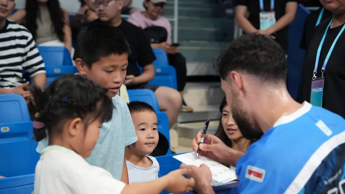 Kickboxing Héctor Solorio