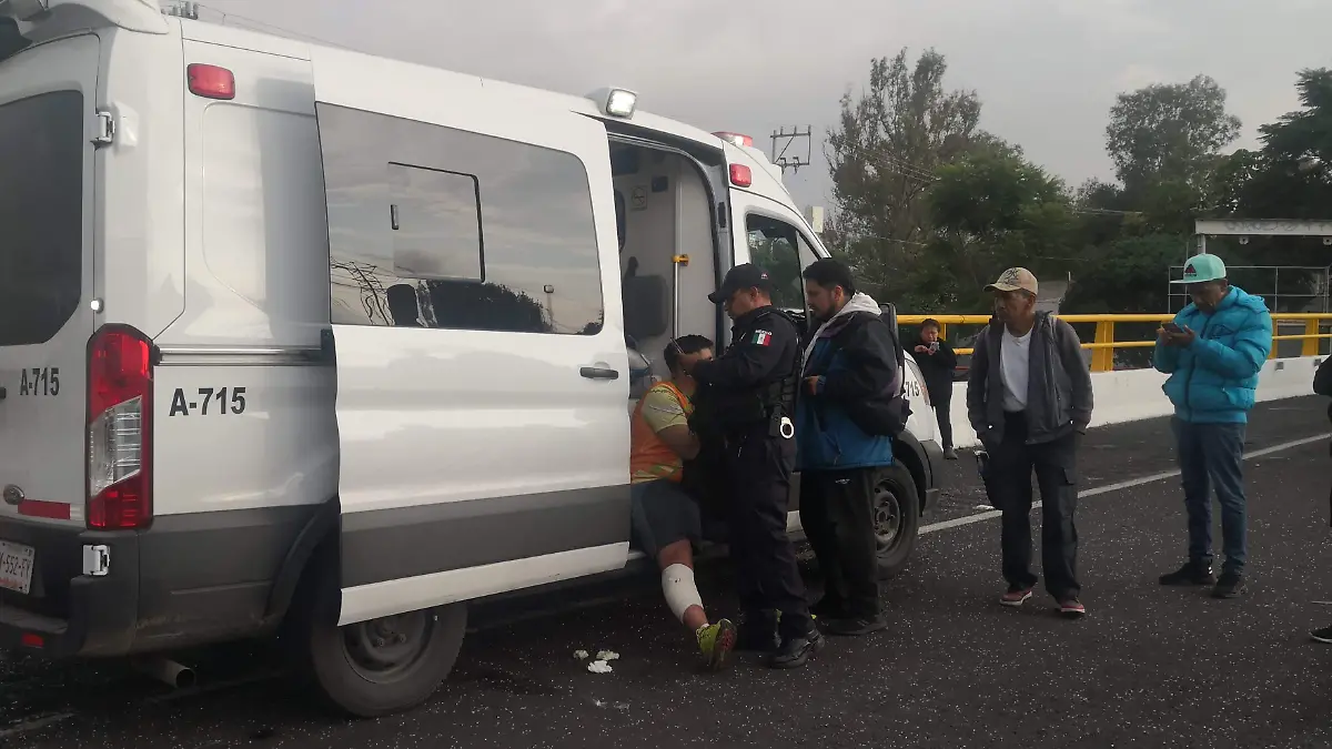 volcadura-mexio-pachica-ambulancia