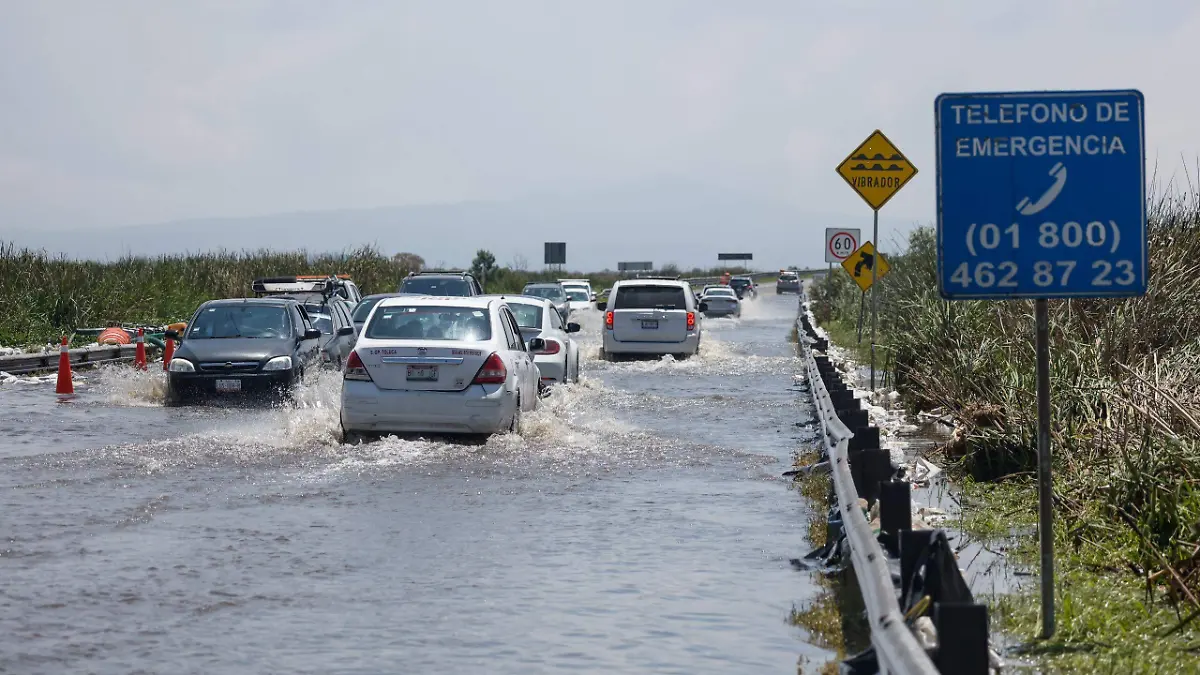 carretera-Lerma–Tenango-inundacion