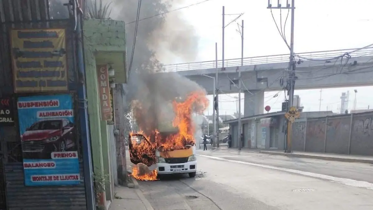 incendio-transporte-publico-tultepec