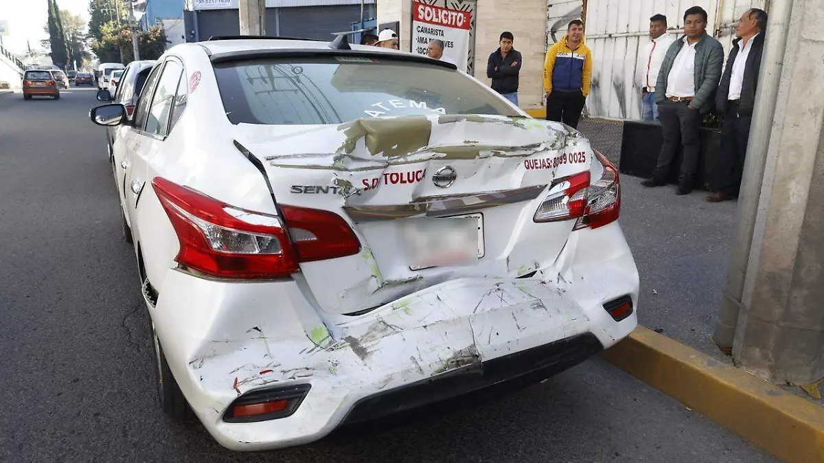choque-taxi-carambola-en-toluca