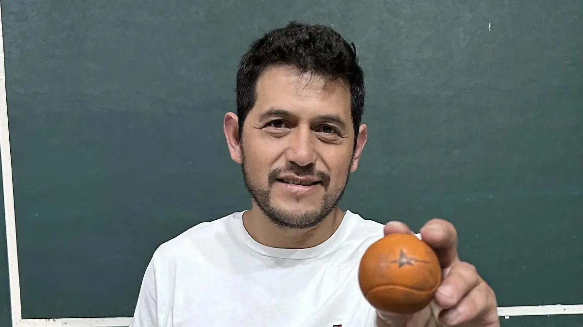 Frontball David Álvarez