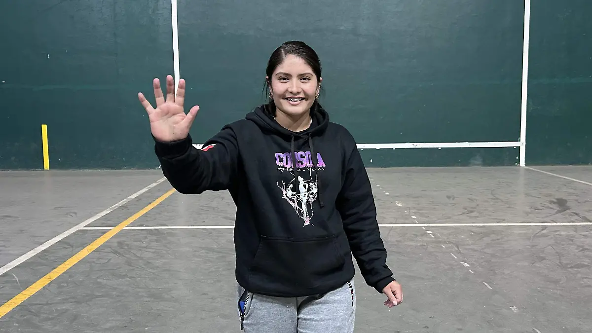 Frontball Britney Aguilar