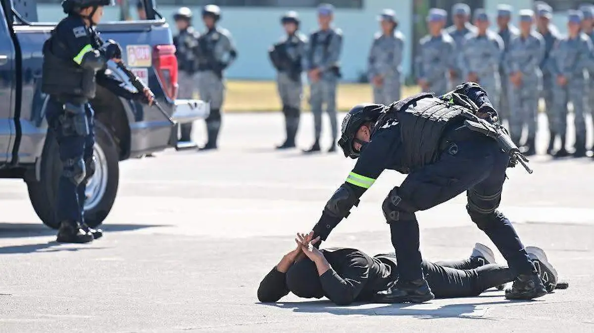 demostracion-de-nuevos-policias-edomex
