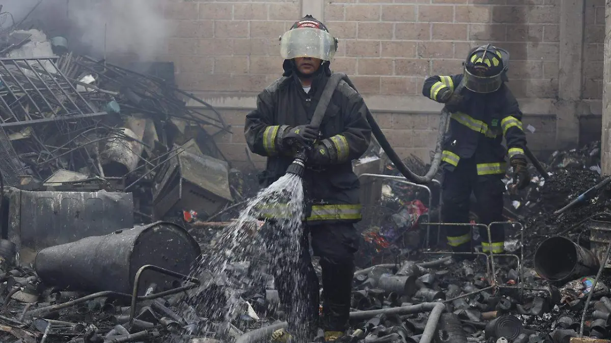 incendio-recicladora-cuexcontitlan-toluca