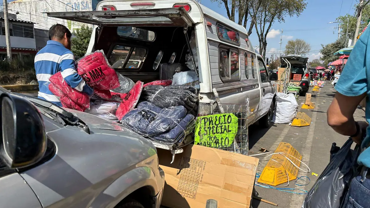 comercio-obstruye-ciclovia-isidro-fabela