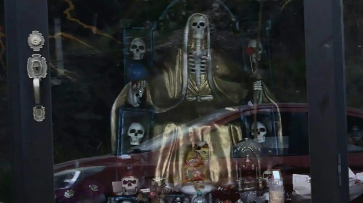 altar-santa-muerte