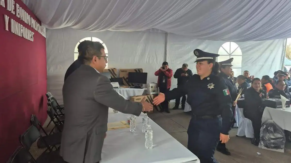 entrega-cnstancias-policias-atlacomulco