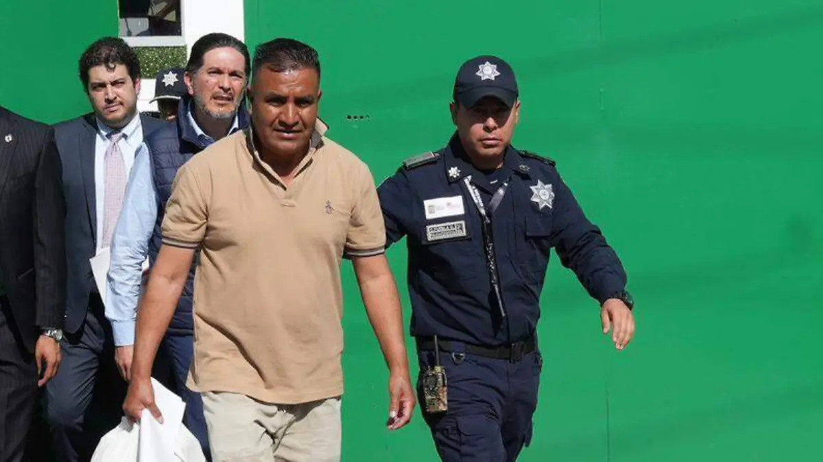 b5ebcef9-dc94-413c-972b-6f83ca256bb8