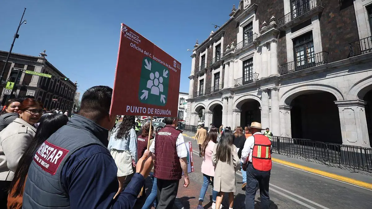 b736be72-f024-4c8a-a31f-cfcdfc3908c3