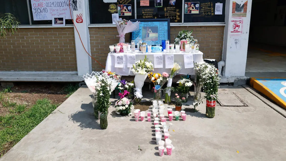 altar-para-jarim-virginia-egresada-uaemex