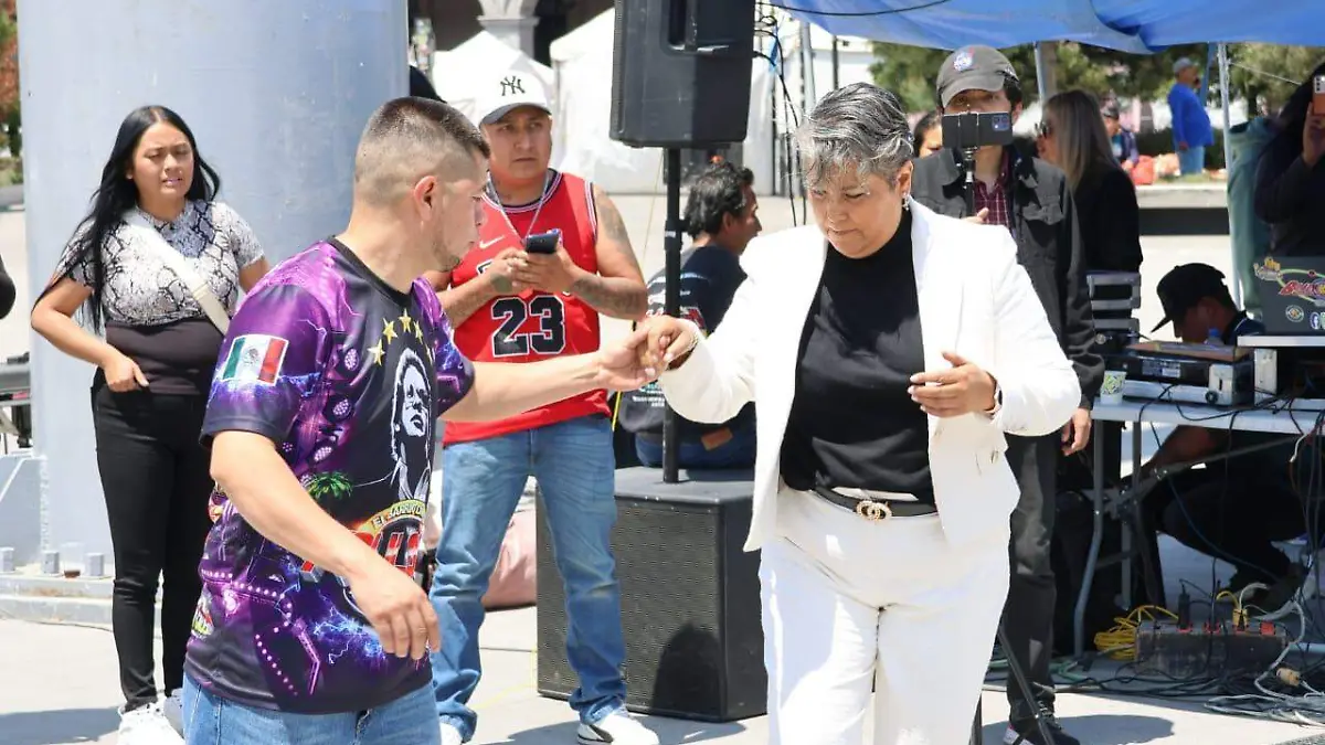 1201f9ef-d4b2-4552-9838-d60acc74e1a5