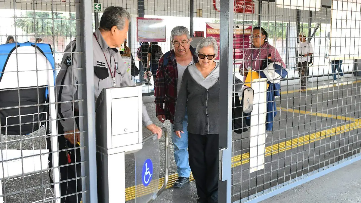 b778e812-baad-4fb1-bcdd-1c973898da44