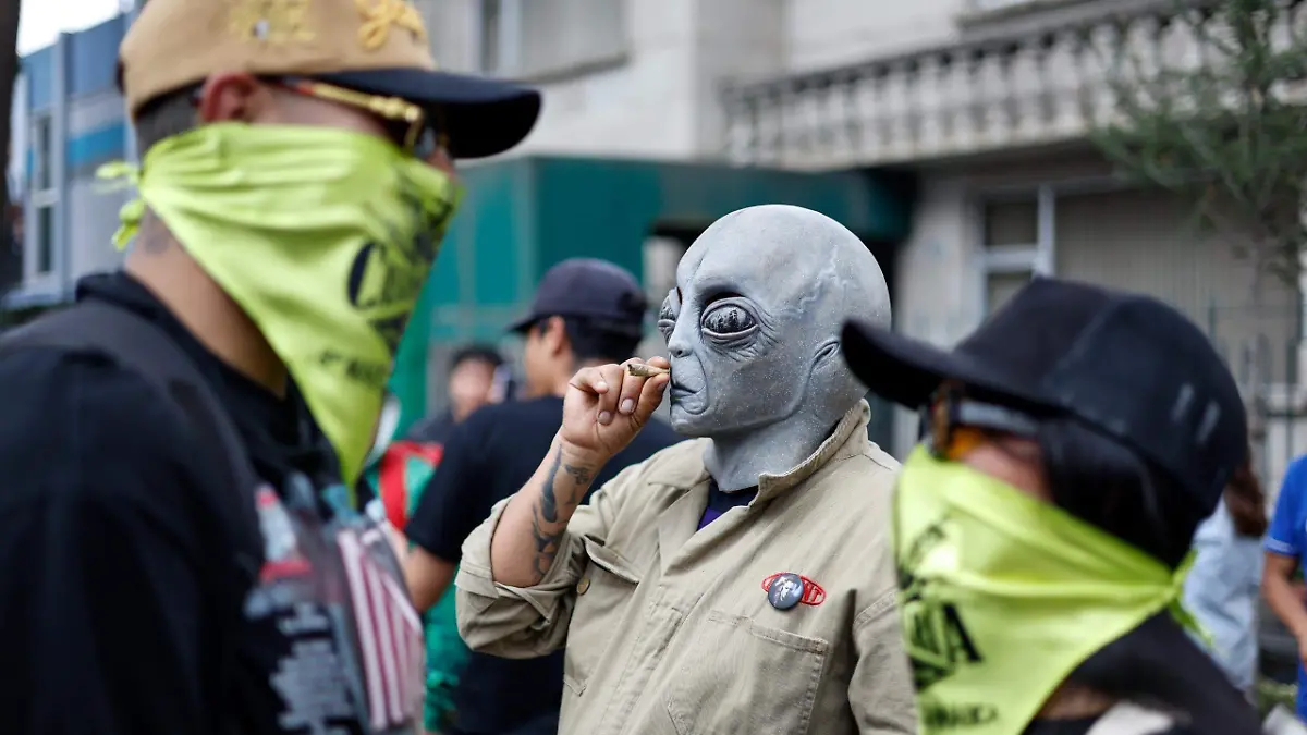 24b3fc72-b683-4e23-ae50-10b74d7386a4