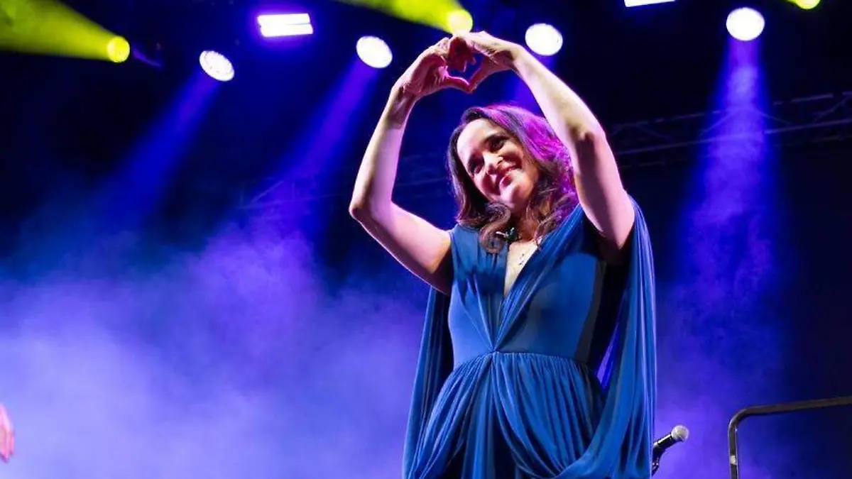 julieta venegas