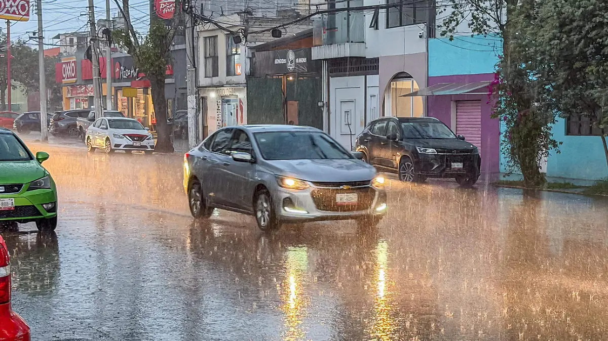 autos lluvia