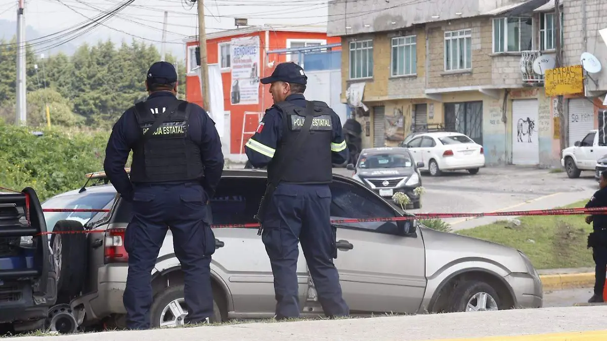 policías regiusradando zona de accidente
