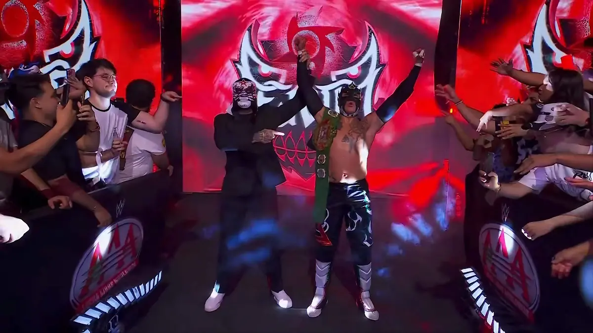 PentaFenixWWE1