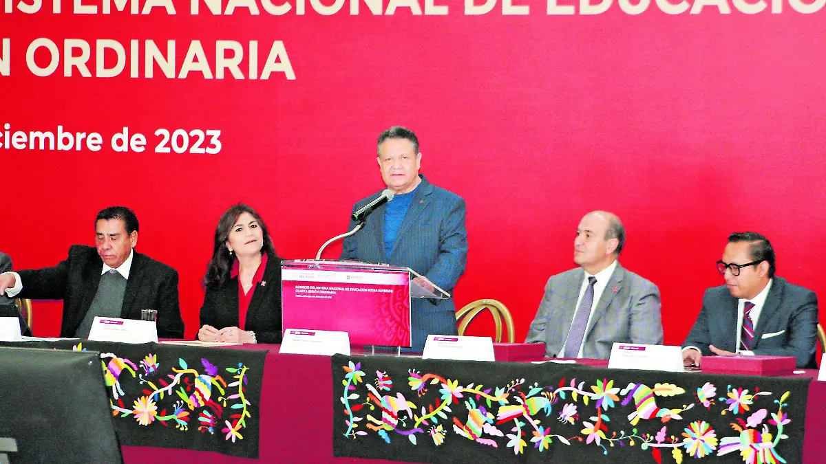 GOBERNADOR F D L VEGA (8)_CMYK