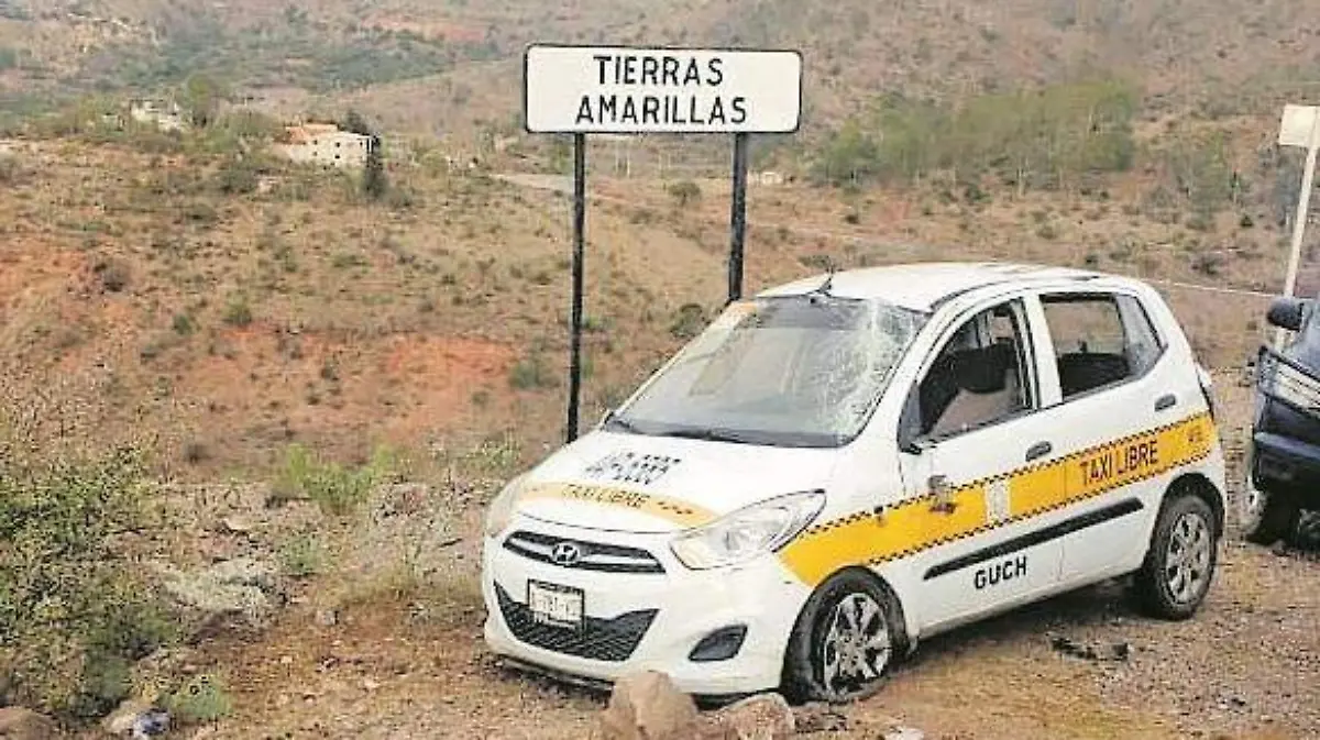 FOTO UNICA PASABA DESAPERCIBIDO POLICIA_CMYK